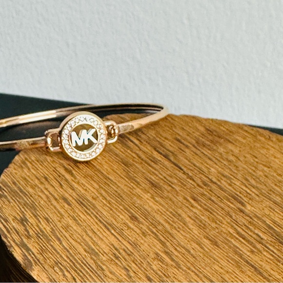 Michael Kors MK Logo Bangle Bracelet Crystal - Picture 1 of 5